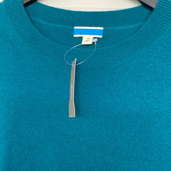 Cashmere classic-fit crewneck sweater - Picture 5 of 5